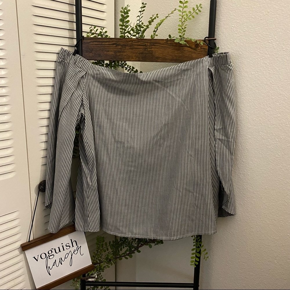 Merona| XL |Gray White Striped Split Sleeve Off Shoulder Top